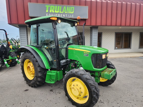 2014 John Deere 5075E Tractor