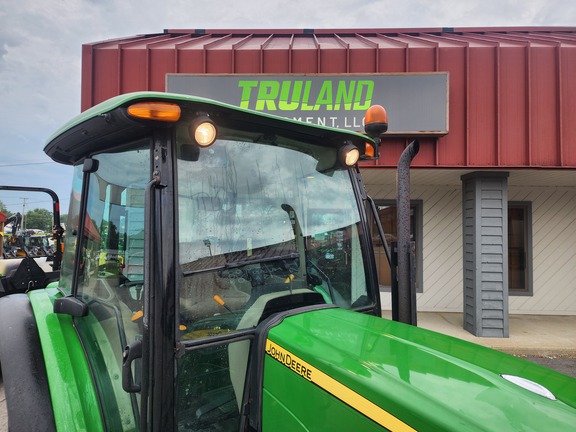 2014 John Deere 5075E Tractor