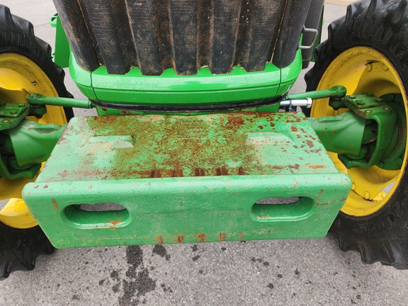 2014 John Deere 5075E Tractor