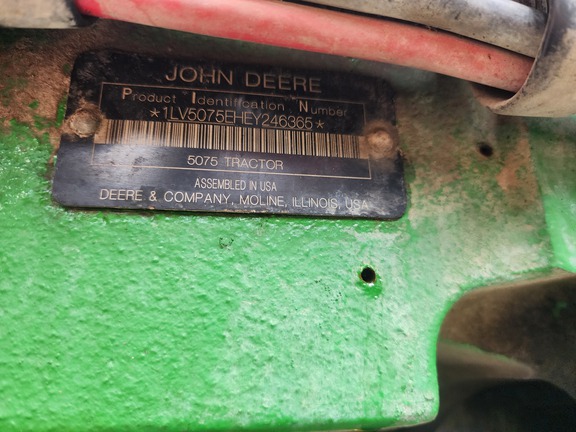 2014 John Deere 5075E Tractor