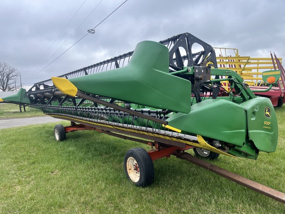 2005 John Deere 630F Header Combine