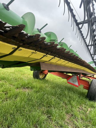 2005 John Deere 630F Header Combine