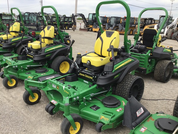 2022 John Deere Z970R Mower/Zero Turn
