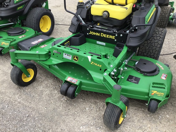 2022 John Deere Z970R Mower/Zero Turn