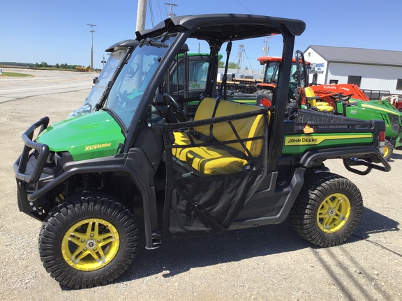 2022 John Deere XUV 835M ATV