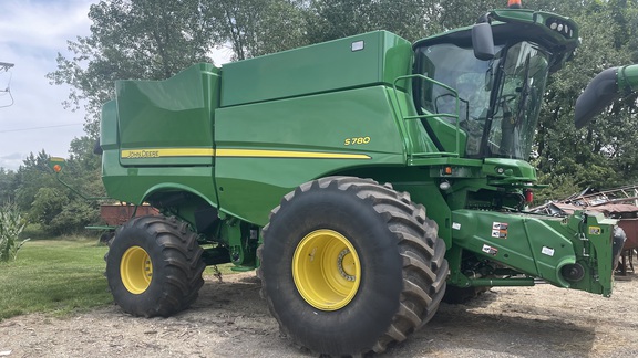 2020 John Deere S780 Combine