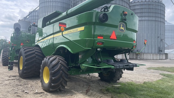 2020 John Deere S780 Combine