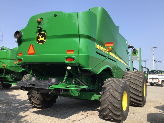 2020 John Deere S780 Combine