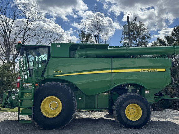 2020 John Deere S780 Combine