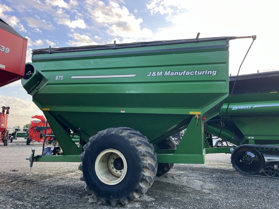 2009 J&M 875-18 Grain Cart