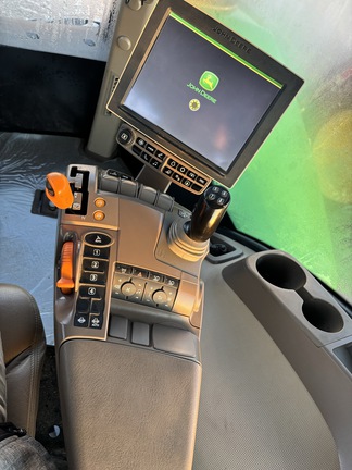 2021 John Deere 9520R Tractor 4WD