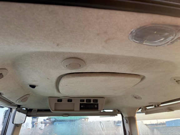 2021 John Deere 9520R Tractor 4WD