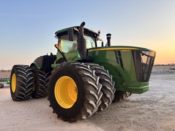 2021 John Deere 9520R Tractor 4WD