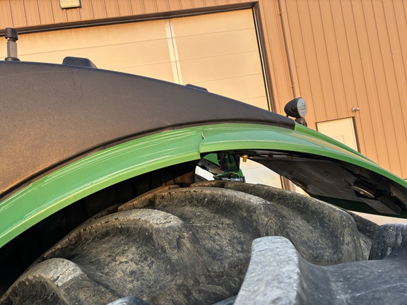 2021 John Deere 9520R Tractor 4WD