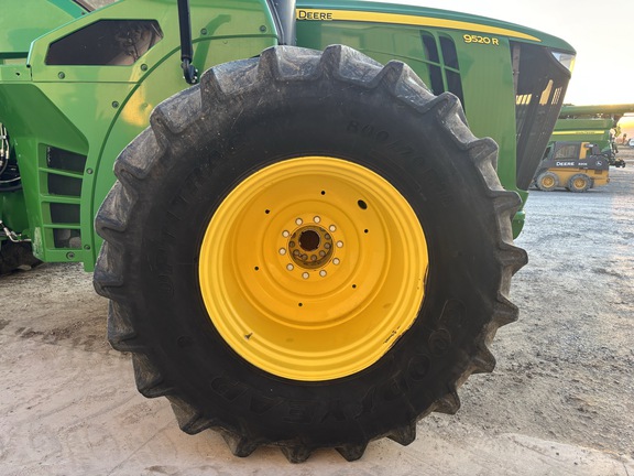 2021 John Deere 9520R Tractor 4WD