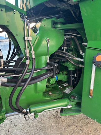 2021 John Deere 9520R Tractor 4WD