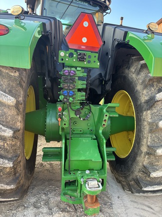 2021 John Deere 9520R Tractor 4WD