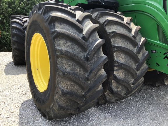 2021 John Deere 9520R Tractor 4WD