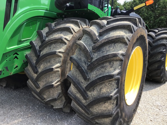 2021 John Deere 9520R Tractor 4WD