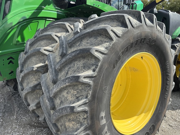 2021 John Deere 9520R Tractor 4WD