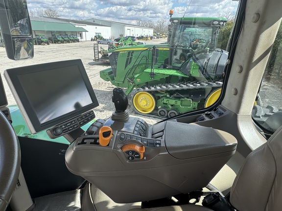 2021 John Deere 9520R Tractor 4WD
