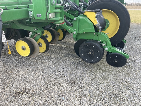 2022 John Deere 1775NT Planter