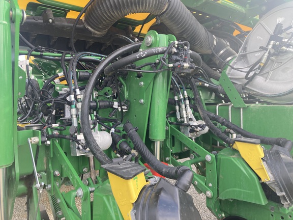 2022 John Deere 1775NT Planter