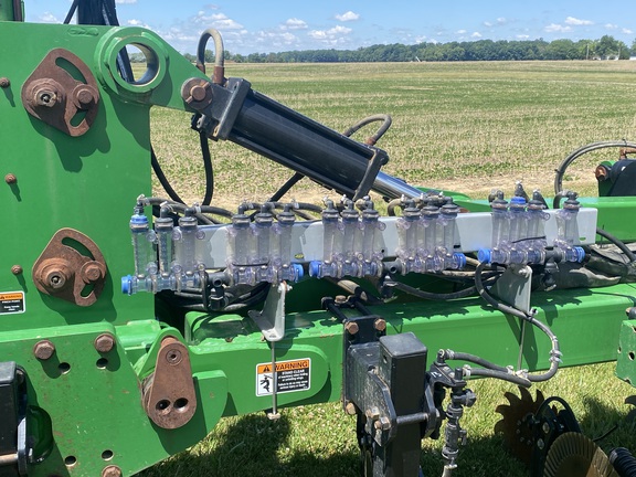 2019 Unverferth 2600 Nutrimax Applicator