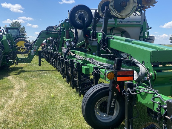 2019 Unverferth 2600 Nutrimax Applicator