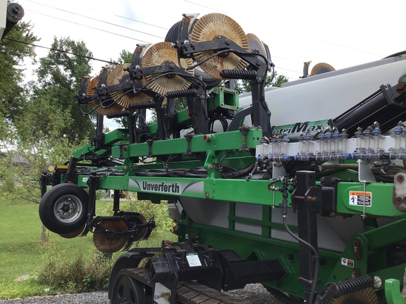 2019 Unverferth 2600 Nutrimax Applicator