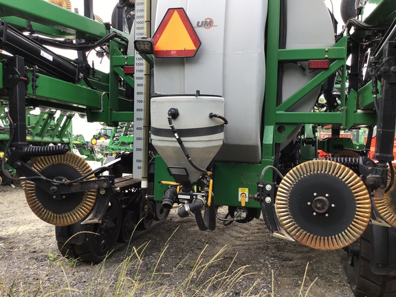 2019 Unverferth 2600 Nutrimax Applicator