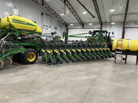 2015 John Deere DB60 Planter