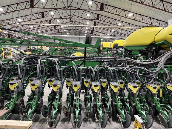 2015 John Deere DB60 Planter