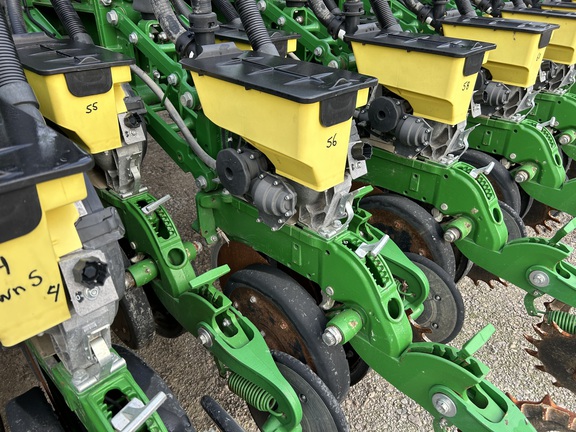 2015 John Deere DB60 Planter