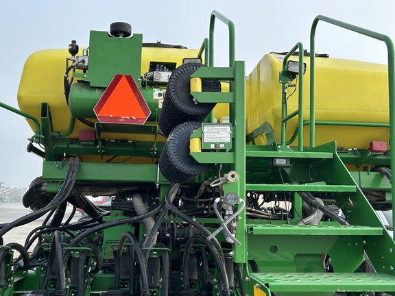 2015 John Deere DB60 Planter