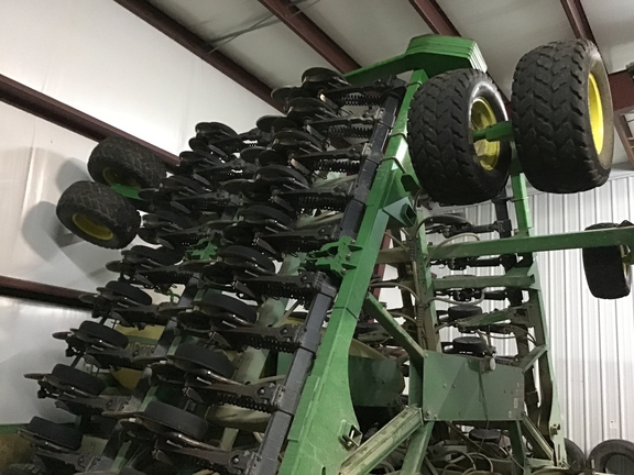 2003 John Deere 1890 Air Seeder