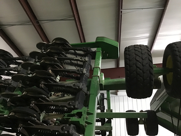 2003 John Deere 1890 Air Seeder