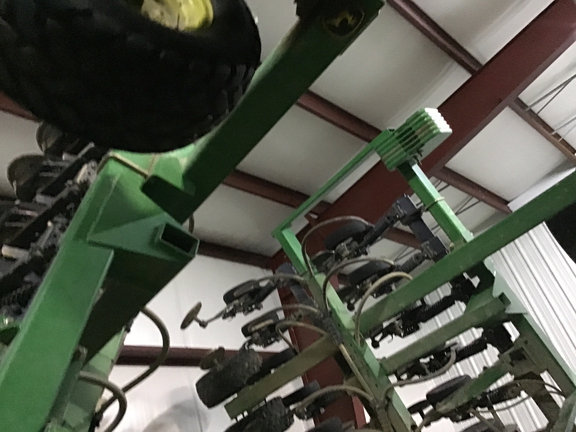 2003 John Deere 1890 Air Seeder