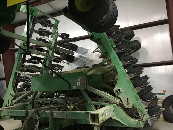 2003 John Deere 1890 Air Seeder