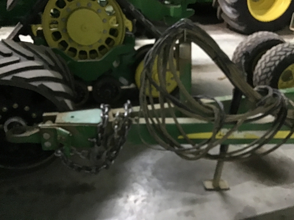 2003 John Deere 1890 Air Seeder