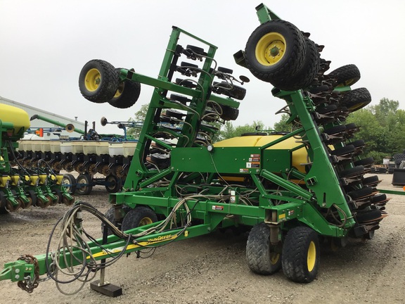 2003 John Deere 1890 Air Seeder