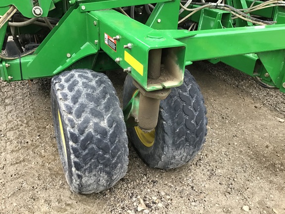 2003 John Deere 1890 Air Seeder