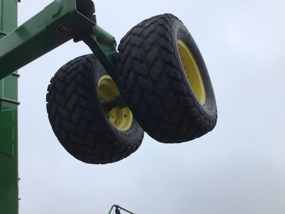 2003 John Deere 1890 Air Seeder