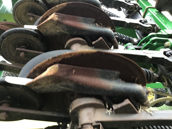 2003 John Deere 1890 Air Seeder