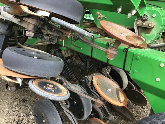 2003 John Deere 1890 Air Seeder