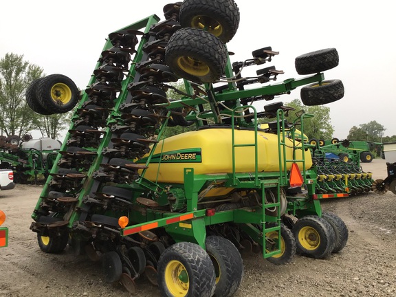 2003 John Deere 1890 Air Seeder
