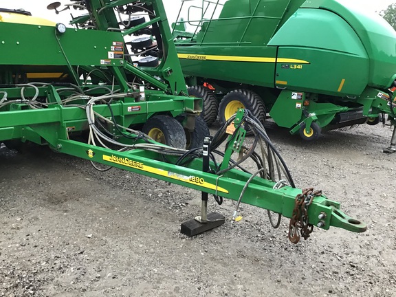 2003 John Deere 1890 Air Seeder