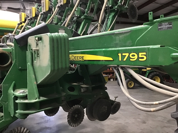 2015 John Deere 1795 Planter