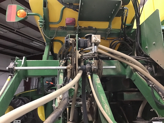 2015 John Deere 1795 Planter