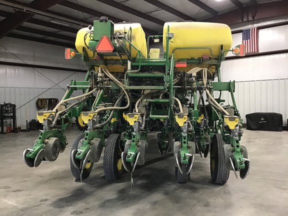 2015 John Deere 1795 Planter